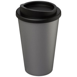 Čaša s poklopcem